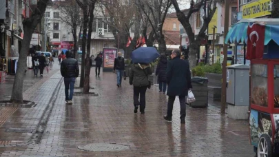 Eskişehir Sabahı Yağışla Başladı