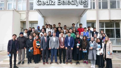 43 Yabancı öğrenciden Başkan Akçadurak’ı ziyaret