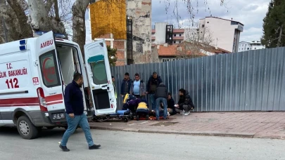 Kütahya’da üzerine ağaç dalı düşen adam yaralandı