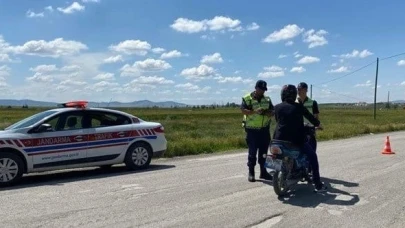 Jandarma ekiplerinin bir aylık trafik denetimlerinde 3 milyon 774 bin TL ceza yazıldı