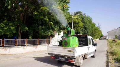 Tepebaşı Belediyesi İlçede ve Kırsalda İlaçlama Çalışmalarını Sürdürüyor