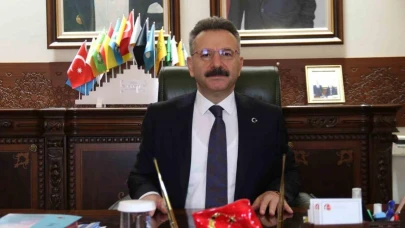 Vali Aksoy: “Sayın Cumhurbaşkanımızın çağrısıyla halk sokaklara inerek milli iradeye sahip çıktı”