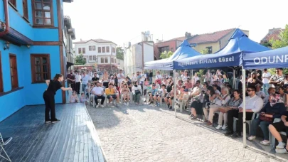 Odunpazarı’nda pandomim gösterisi büyük ilgi gördü