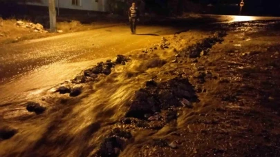 Eskişehir Seyitgazi'de Sel Meydana Geldi