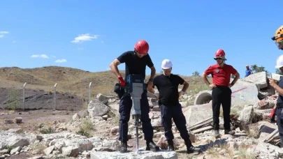 AFAD Jandarmaya Arama Kurtarma Eğitimi Verdi