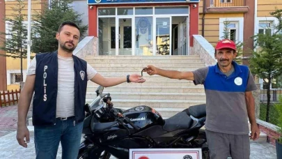 Çalıntı Motosiklet Bulunarak Sahibine Teslim Edildi