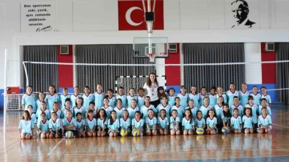 Odunpazarı’nda voleybol yaz okuluna büyük ilgi