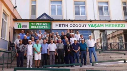 Ahmet Ataç Metin Özöğüt Yaşam Merkezi’ndeki Vatandaşlarla Buluştu