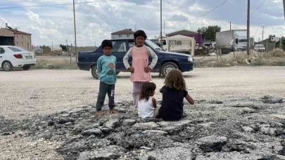 Sakintepe Mahallesi'nde Toz Çilesi:  Mahalleli Penceresini Açamıyor