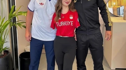 Eskişehirli Sümeyye Boyacı, Real Madrid’in Yıldızıyla bir araya geldi