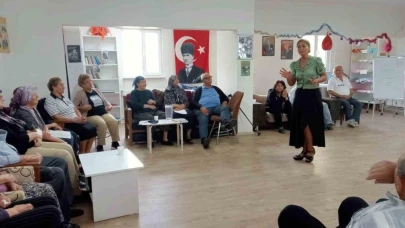 Koca Çınar Yaşam Merkezi'nde Alzheimer Semineri Gerçekleştirildi