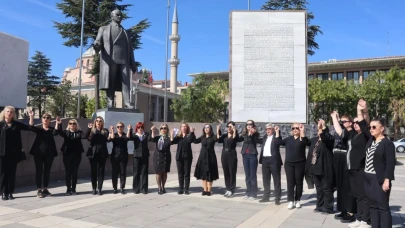 Kadın Muhtarlar "Kadına Ve Çocuğa Şiddete Hayır" Demek İçin Bir Arada