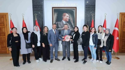 Eskişehir Gastronomi Derneği Vali Hüseyin Aksoy’u Ziyaret Etti