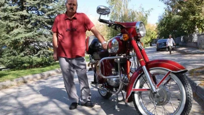 42 Yıldır Kullandığı Motosikletini Oğlundan Dahi Kıskanıyor