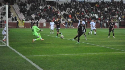 Eskişehirspor galibiyet serisini 4 golle sürdürdü