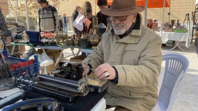 Eskişehir Antika Pazarında 1850 Yapımı Alman Daktilosu
