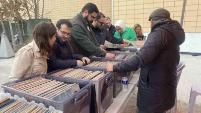 Antika Ürünler Alırken Taklitlerine Aldanmamak İçin Uzmanına Danışmak Önemli