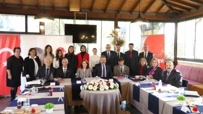Meslek Hayatları Boyunca Binlerce Öğrenci Eğittiler, Topluma Profesörler ve Generaller Kazandırdılar