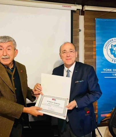 Eskişehir Türk Ocağı ‘Yurt Dışında Eğitim: İmkânlar - Fırsatlar’ Konferansı Düzenledi