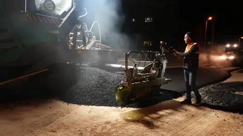 Eskişehir Büyükşehir'den Gece Boyunca Asfalt Mesaisi
