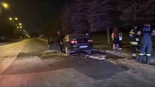 Eskişehir’de seyir halindeki otomobil alev alev yandı