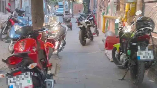 Eskişehir’de kaldırımlar motosiklet parkına dönüştü