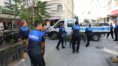 Tepebaşı'nda kaldırım işgaline zabıta müdahalesi