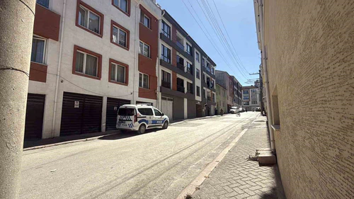 Eskişehir’de 3. Kattan Düşen 4 Yaşındaki Çocuk Yaralandı