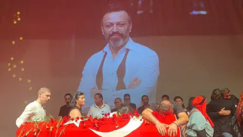 Ünlü oyuncu Serhat Kılıç için veda töreni düzenlendi