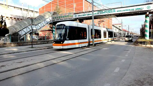 Eskişehir’de Tramvay Seferleri Kaza Nedeniyle Aksadı
