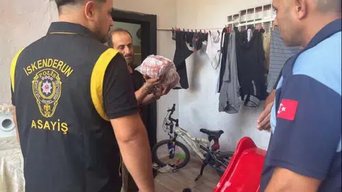 İmha edilmek üzere çöpe atılan tonlarca bozuk eti piyasaya sürmeye çalıştılar