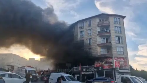 Hadımköy'de restoran yangını: Dumanlar arasında kalan müşteriler son anda kurtuldu