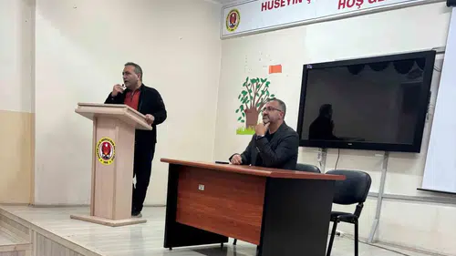 Tuşba'da eğitimde başarı için okul ve aile iş birliği masaya yatırıldı