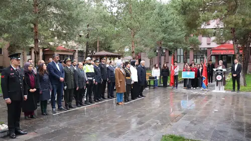 Tercan’da Cumhuriyet’in 103. yılı protokol ve öğrencilerin katılımıyla kutlandı