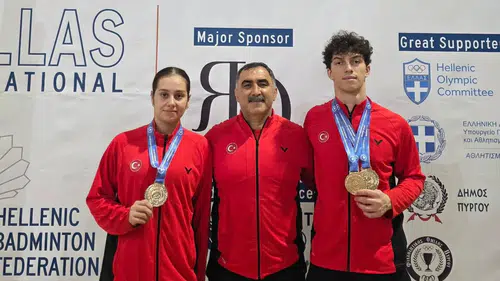 Erzincanlı badmintoncuların Yunanistan'daki çifte zaferi kürsüye taşındı