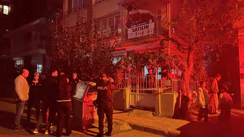 Mersin'de 3 katlı binanın zemininde korkutan çökme: 40 kişi tahliye edildi
