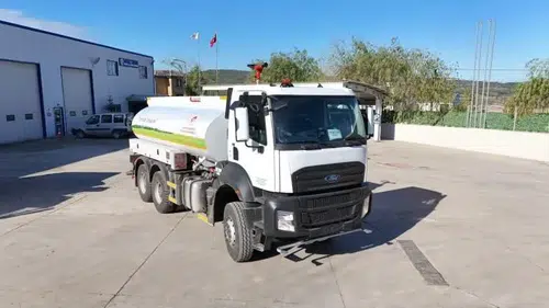 Bilecik İl Özel İdaresi'nin saha gücü 13 bin litrelik yeni tankerle arttı