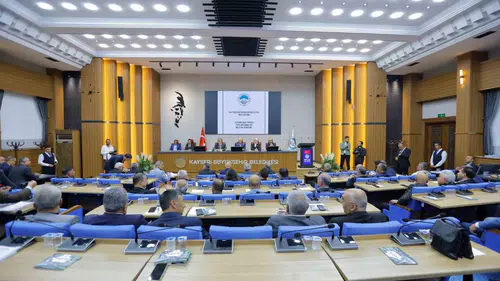 Kayseri'de Raylı Sistem Hattı Bakanlığa Devrediliyor ve Anneler İçin Ulaşım Desteği Başlıyor