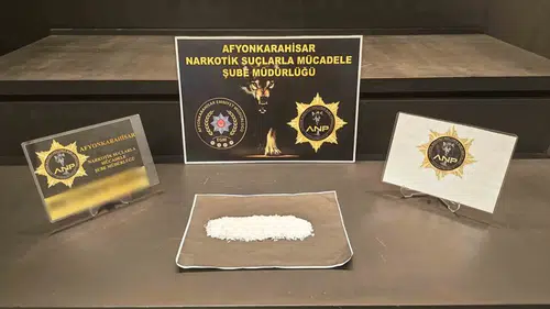 Bursa'dan gelen araca narkotik baskını: 3 tutuklama