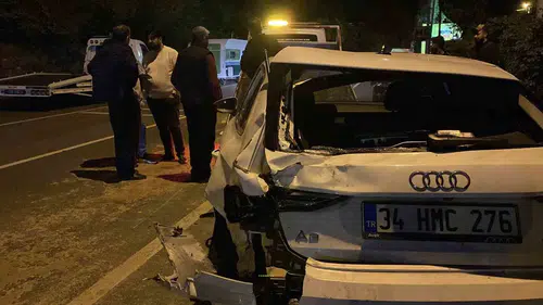 Sarıyer'de trafik terörü: Sıkıştırılan otomobil park halindeki 6 araca daldı