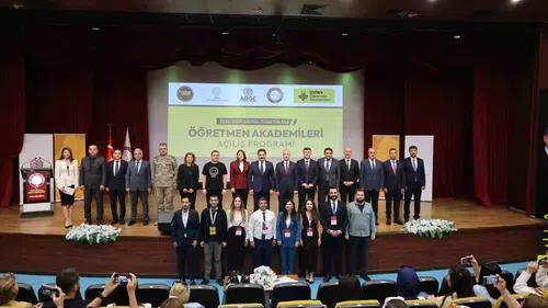 Hatay'da eğitimde yeni dönem: Öğretmen Akademileri kapılarını açtı