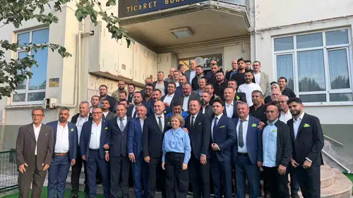 Akhisar Ticaret Borsası seçimlerinde Alper Alhat yeniden başkan seçildi
