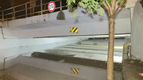 Elazığ'da sağanak felaketi: Alt geçitler göle döndü, araçlar sular altında kaldı