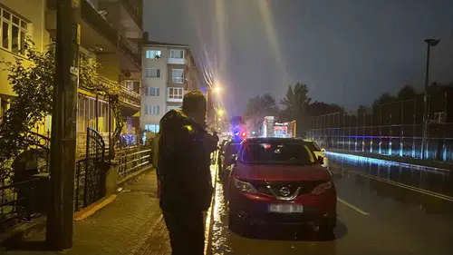 Eskişehir'de kaza sonrası şaşkına çeviren anlar: Yanan aracını sigara içerek izledi