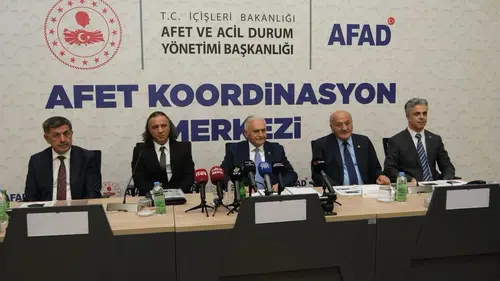 Binali Yıldırım'dan Erzincan'ın Geleceği İçin Kaynak Yönetimi ve Öncelik Uyarısı