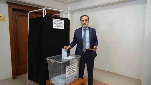 Konya Ticaret Odası'nda Selçuk Öztürk dönemi güven tazeleyerek devam ediyor