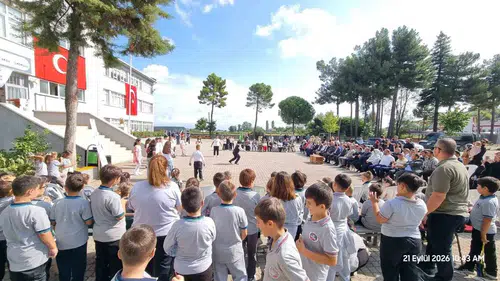 Kırsal okullarda bilim rüzgarı: Öğrenciler laboratuvarla tanıştı