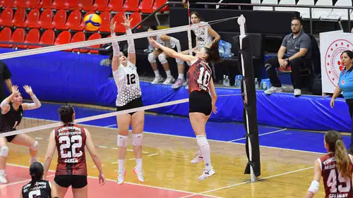Yunusemre Belediyespor'dan nefes kesen galibiyet: Altay'a geçit yok