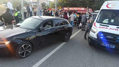 Bingöl'de trafik kazaları peş peşe geldi: 3 yaralı