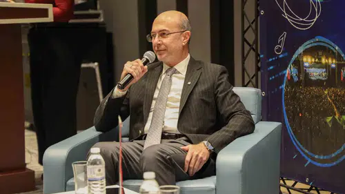 Selçuklu'da üniversiteli gençlerin sesi Yeni Nesil Şehir Kütüphanesi'nde yankılandı